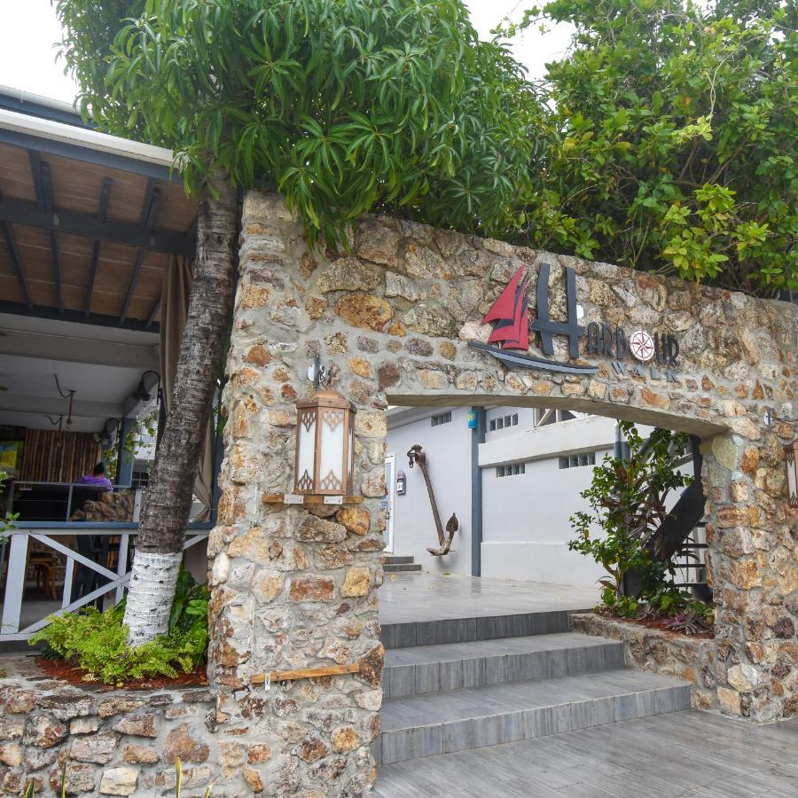 English Harbour The Moxy酒店 外观 照片